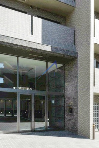 ルーブル志村坂上のエントランス