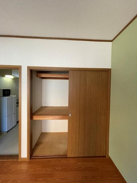 洋室収納
