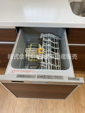 御厨東1丁目中古戸建の設備|あると嬉しい食洗機♪洗い物の手間が省けます！