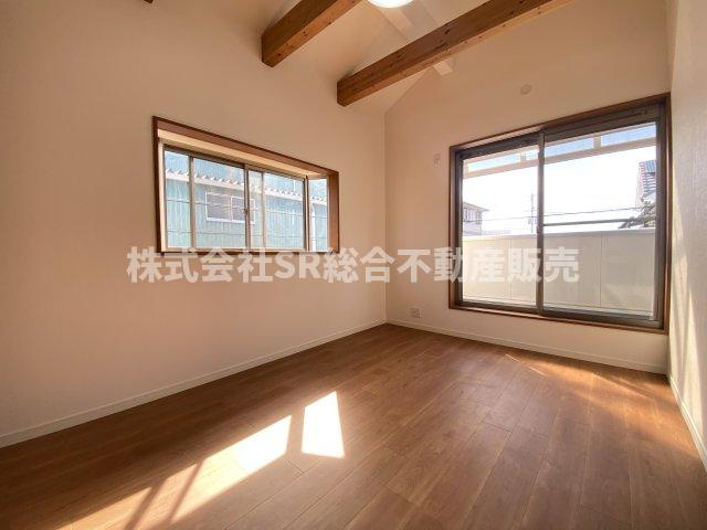 御厨東1丁目中古戸建の子供部屋|子供部屋としても使い勝手の良いお部屋です