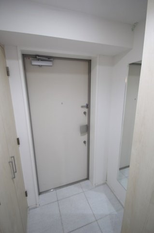 MAXIV鶴見の玄関