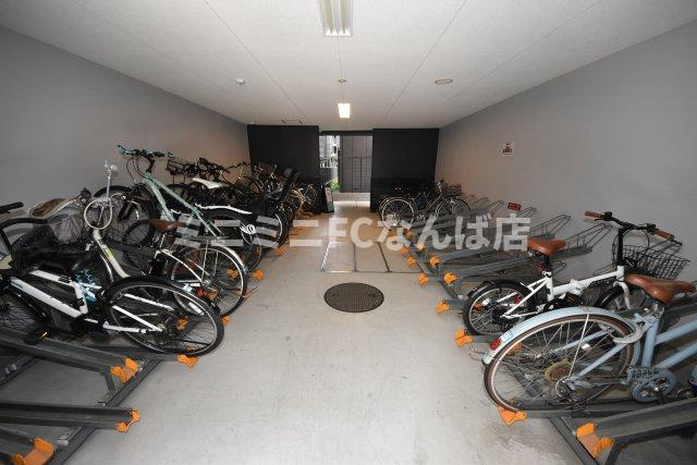 プレサンス本町エクストラ