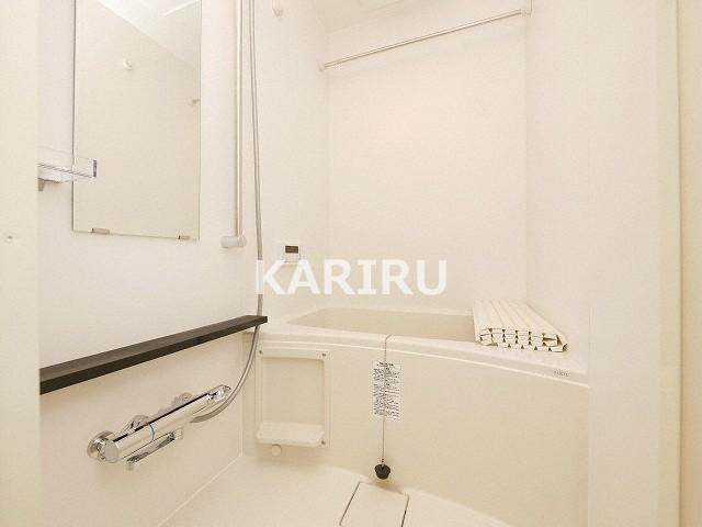 ファステート大阪ベースシティの浴室