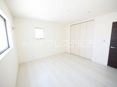 【洋室】 | 奈良市押熊町の新築一戸建 全５区画 ２ | 現地写真（５号地洋室）