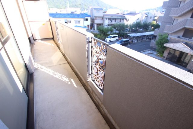 シャルマン財官Ⅰのバルコニー