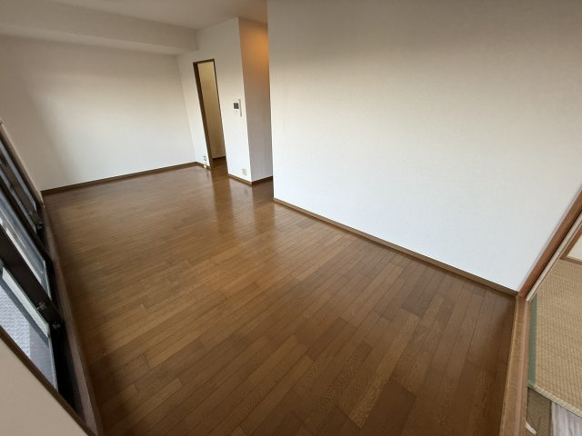 ヴィルヌーブ緑地公園ノースヒルの居間・リビング