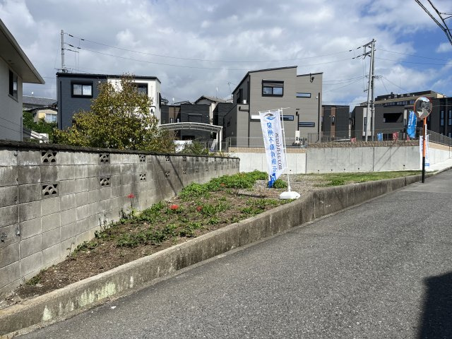 貝塚市水間　建築条件なし土地の外観|お好きなハウスメーカー・工務店で建築できます♪
敷地面積約44坪！