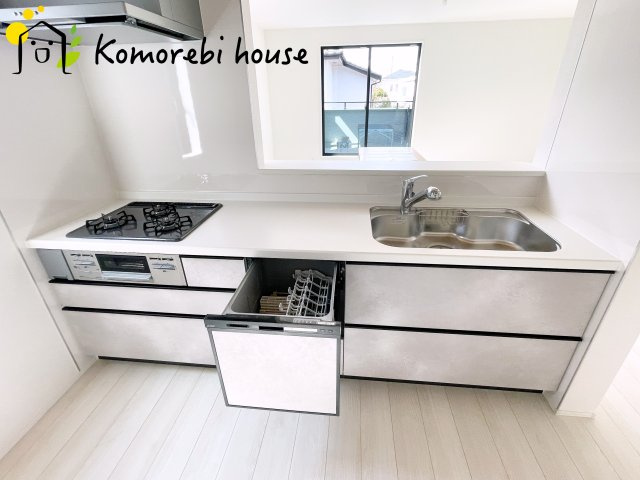 さいたま市大和田町　18期　新築一戸建て　グラファーレ　02のキッチン|26.3.7撮影済み