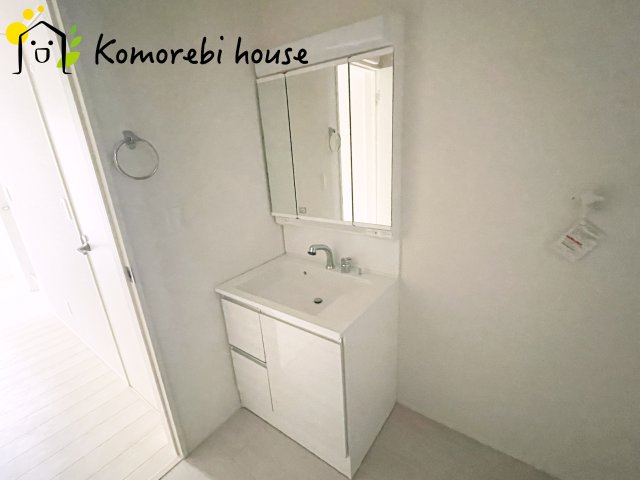 さいたま市大和田町18期　新築一戸建て　グラファーレ　02の独立洗面台|26.3.7撮影済み