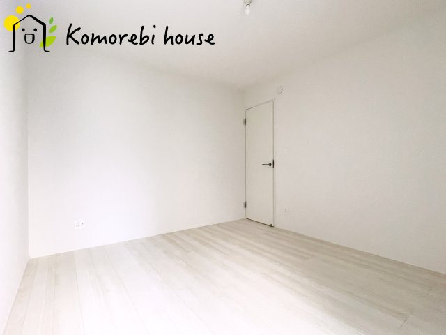 さいたま市大和田町　18期　新築一戸建て　グラファーレ　02の洋室|26.3.7撮影済み