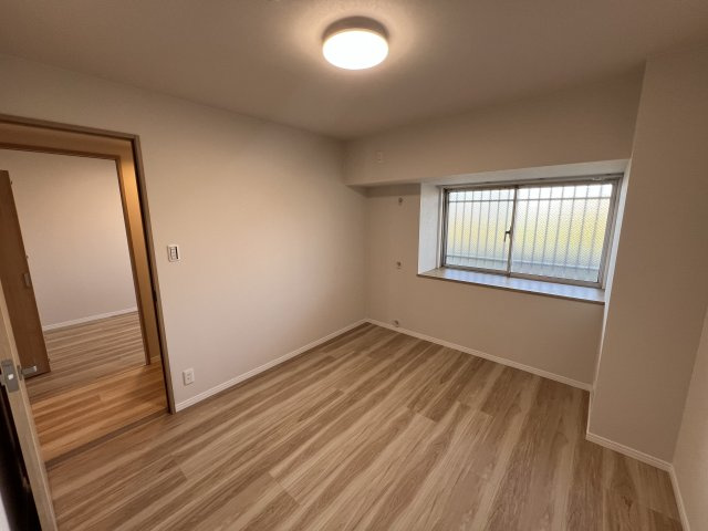 【洋室】パレス朝霧 