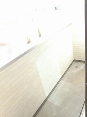 【バルコニー】 | サングレアル・美 | バルコニー付きです