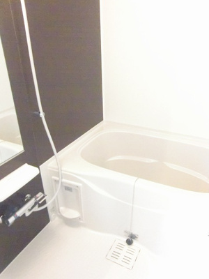 【浴室】 | サングレアル・美 | ゆったり過ごせるお風呂です