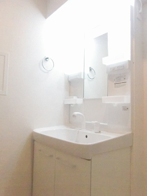 【洗面所】 | サングレアル・美 | ゆったりとスペースのある洗面所