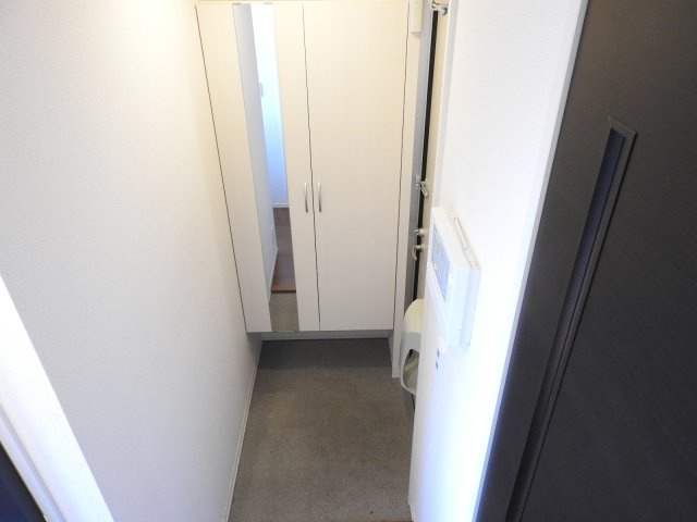 まなび野八番館の玄関