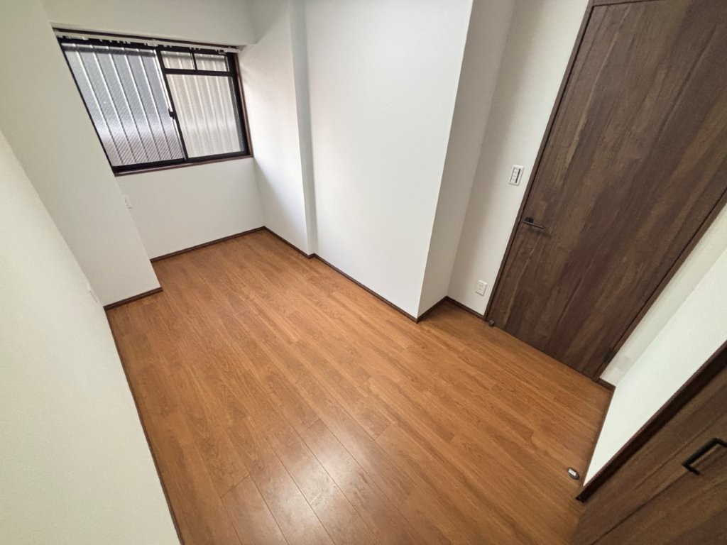 グラン・コート白川公園の洋室