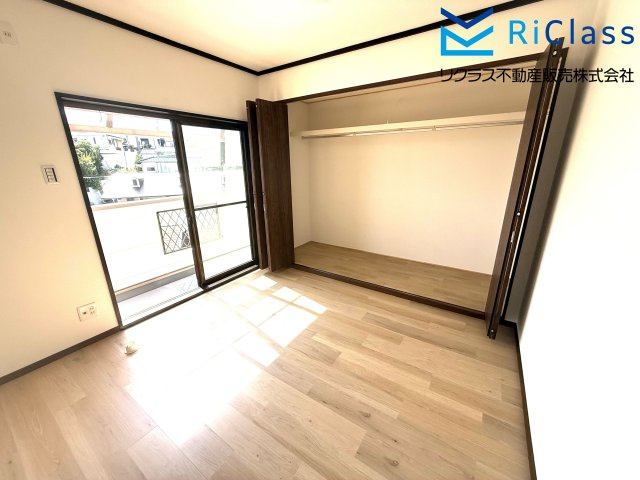 中古戸建　神戸市長田区上池田3丁目17の寝室|広くて明るい寝室