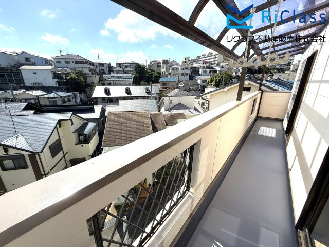 中古戸建　神戸市長田区上池田3丁目17のバルコニー|陽当たり良好なバルコニーです
