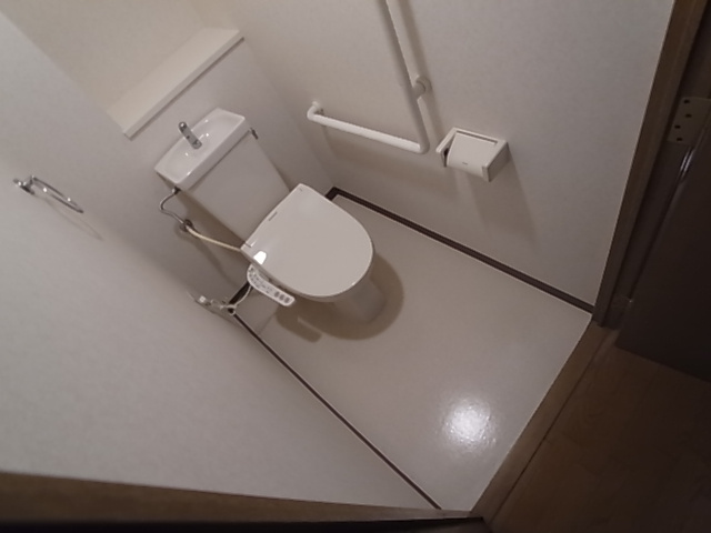 神戸市兵庫区駅南通３丁目の賃貸マンションのトイレ