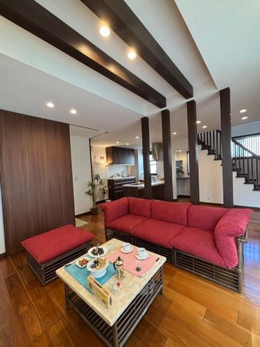 【居間・リビング】 | 【仲介手数料０円】相模原市南区御園3丁目　中古一戸建て | 【仲介手数料０円】相模原市南区御園3丁目　中古一戸建て