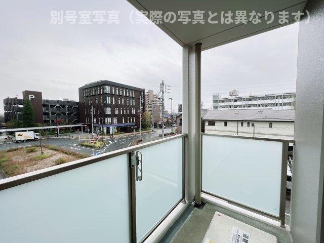 春日井市上条町１丁目の賃貸マンションのバルコニー