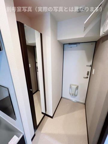 春日井市上条町１丁目の賃貸マンションのエントランス