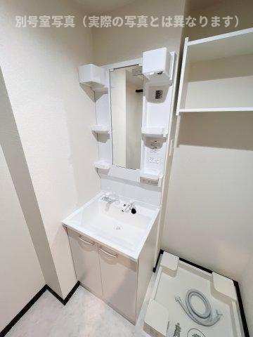 春日井市上条町１丁目の賃貸マンションの洗面所