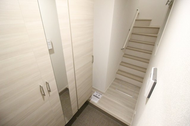 【玄関】 | プティ・パレ