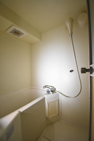 カーサ東住吉の浴室