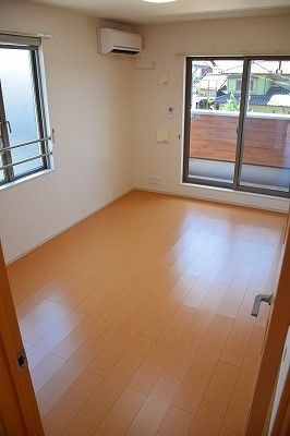 オレンジヒルズ論田Ａの居間・リビング|使いやすい居間です