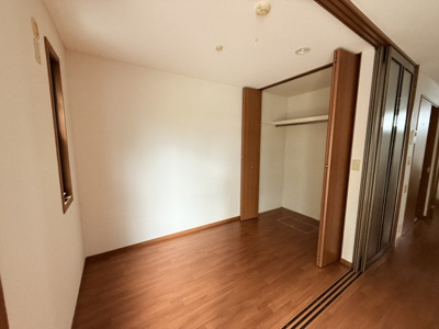 【洋室】 | ヴィラ・フローラル　B棟