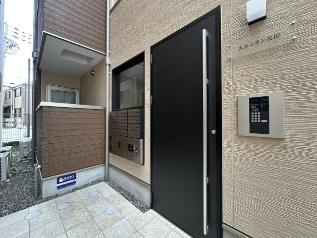 エルシオン矢田のエントランス