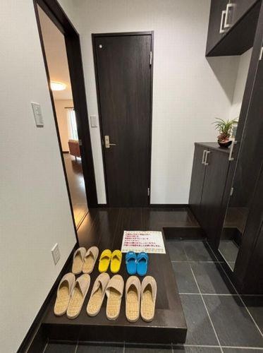 【玄関】 | 【仲介手数料０円】海老名市杉久保南1丁目　中古一戸建て | 【仲介手数料０円】海老名市杉久保南1丁目　中古一戸建て