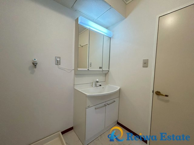 湘南ライフタウン城山住宅　7号棟の独立洗面台