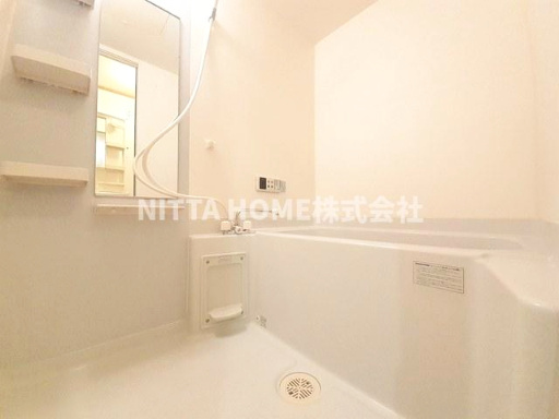 ヴィラ・ポポラーレⅡの浴室|追い焚き機能がついている浴室です☆彡