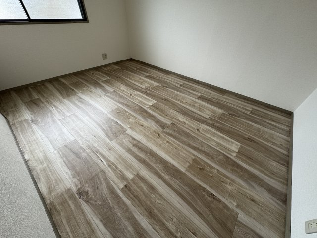 サニーコートBの洋室