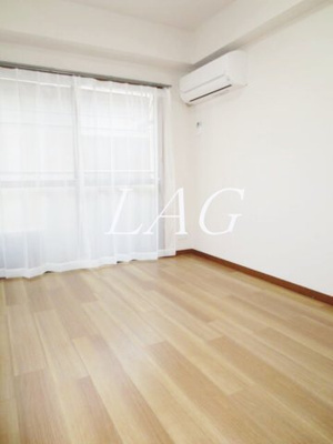 【居間・リビング】 | ホワイトハイツ | 洋室のお部屋です。