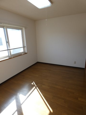 ハイツゴールドの洋室