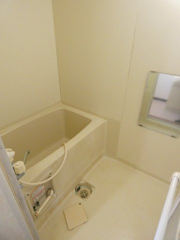 ハイツゴールドの浴室