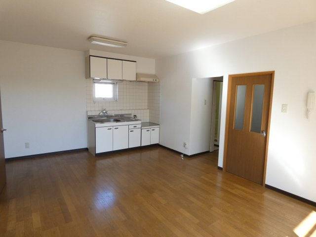 ハイツゴールドの居間・リビング