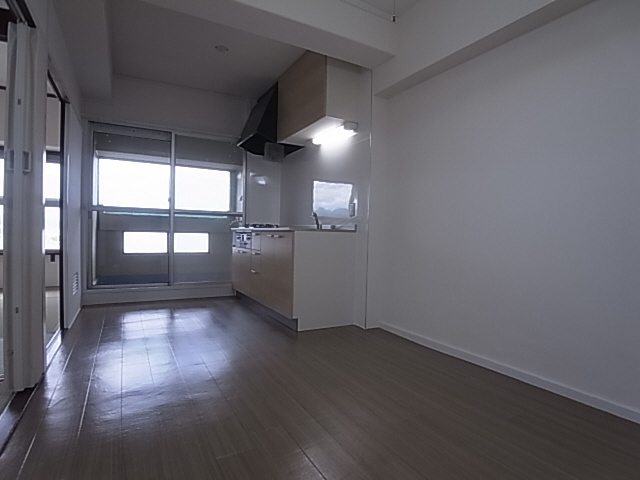 神戸市兵庫区菊水町１０丁目の賃貸マンションの居間・リビング|リビング