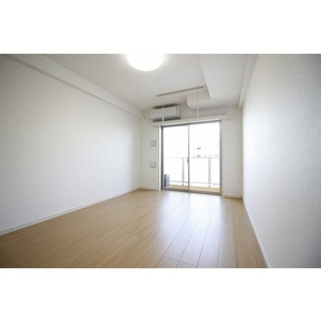 プレール・ドゥーク西川口Ⅱの居間・リビング