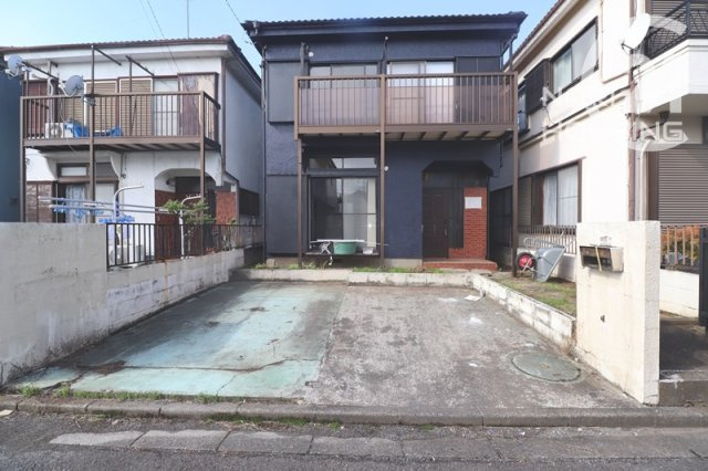 【駐車場】 | 武蔵村山市岸3丁目　中古戸建 | 駐車スペース2台分(車種による)