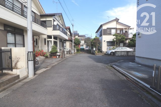 【前面道路含む現地写真】 | 武蔵村山市岸3丁目　中古戸建 | 前面道路含む現地写真です