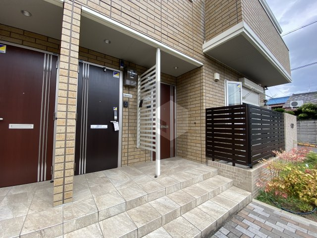 ロイヤルMaedaⅡのエントランス