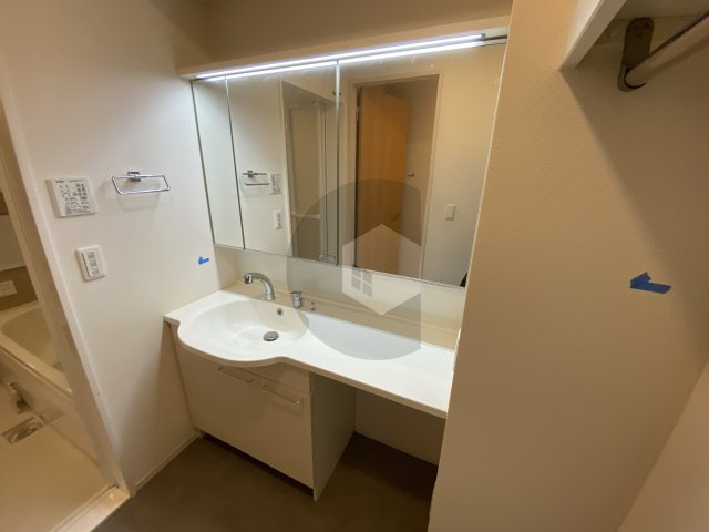 ロイヤルMaedaⅡの独立洗面台