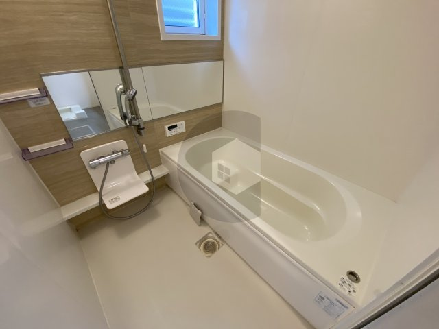 ロイヤルMaedaⅡの浴室