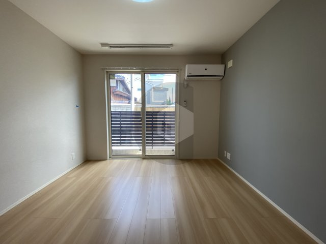 ロイヤルMaedaⅡの内装