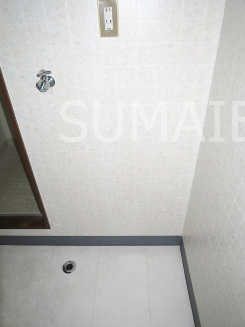 第一プラムフラワーガーデンのその他|室内洗濯機置き場。