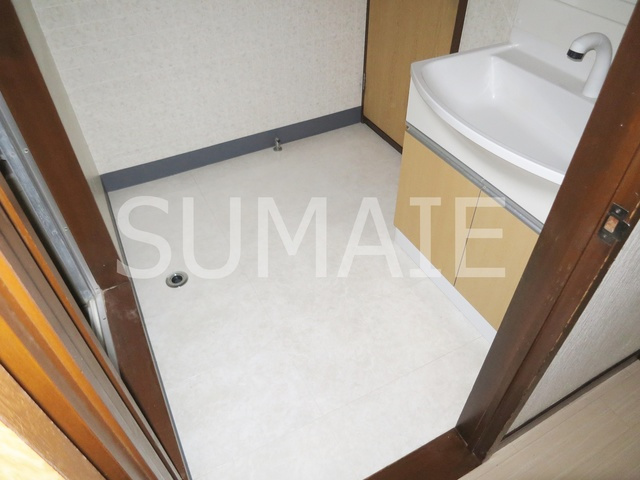 第一プラムフラワーガーデンの内装|パウダールーム。